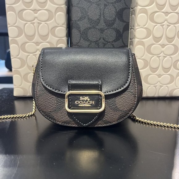 Coach Accessories - Coach Morgan Card Case On A Chain In Signature Canvas CK439